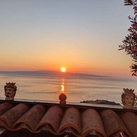 Апартаменты U Castiddanu Breathtaking View Таормина Экстерьер фото