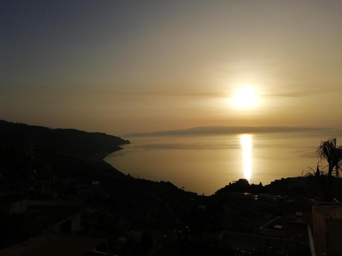 Апартаменты U Castiddanu Breathtaking View Таормина Экстерьер фото